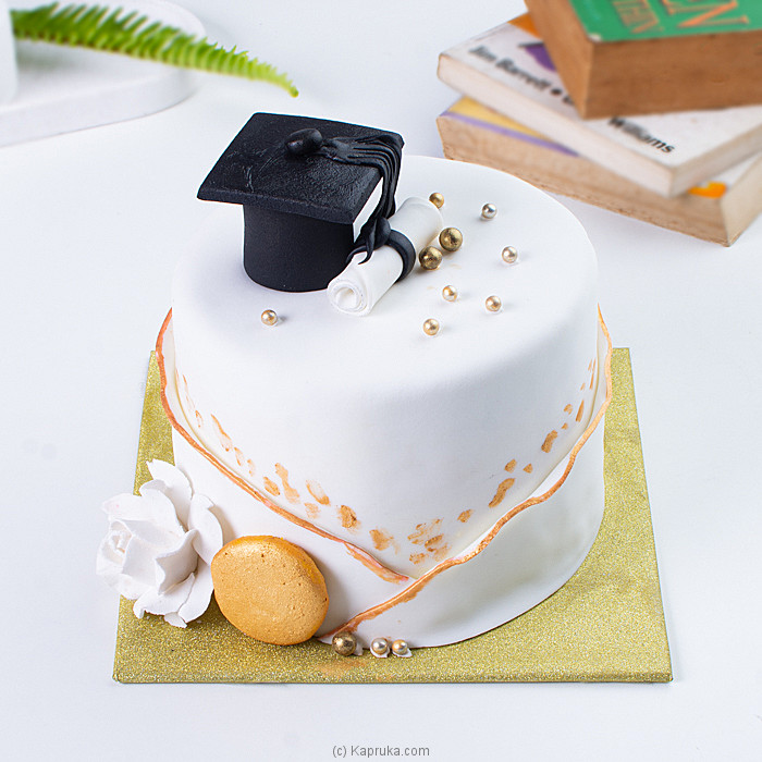 Classic Graduation Cake – Dolce Vita Desserts